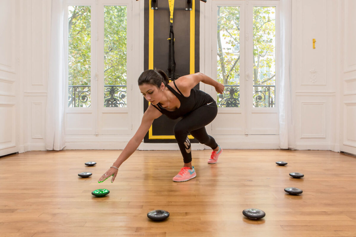 séance de kiné du sport après une blessure chez une sportive